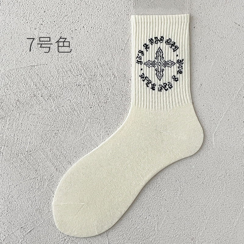 Oem Moq Dearthóir Samplach Fast Lógó Ócáideach Saincheaptha Mens Cotton Jacquard Crew Socks